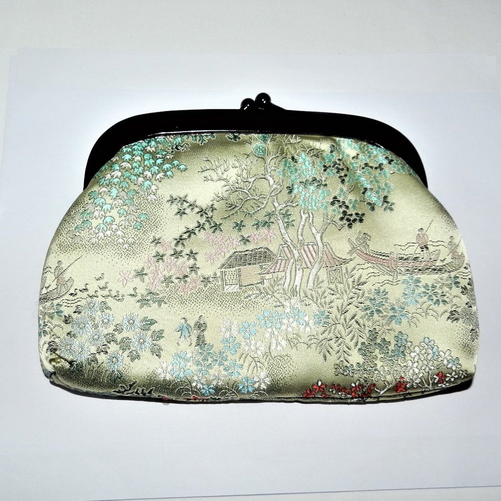 La Regale Vintage Silk Clutch/Bag
